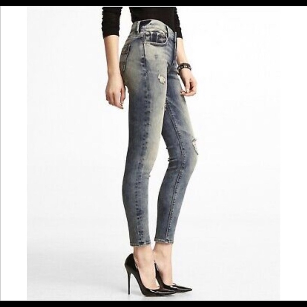 Express MIA Mid Rise Distressed Jeans (legging)